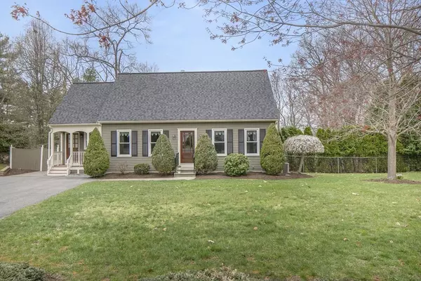 12 Wisteria Way, Canton, MA 02021