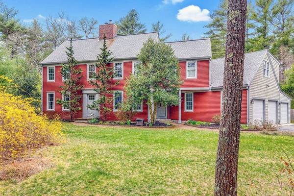 34 Pine Hill Ln, Marion, MA 02738