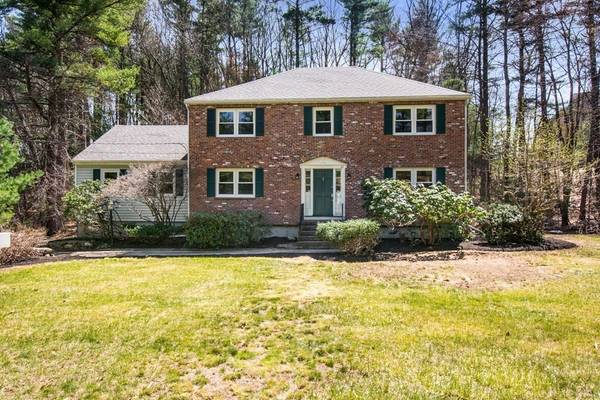 23 Robinwood Rd, Acton, MA 01720