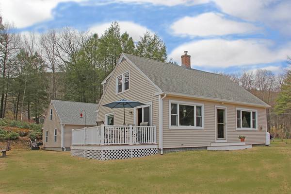 15 Walker Road, Buckland, MA 01338