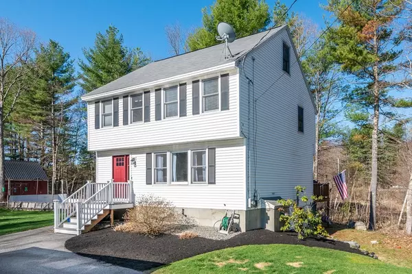 30 Cranberry St, Pepperell, MA 01463