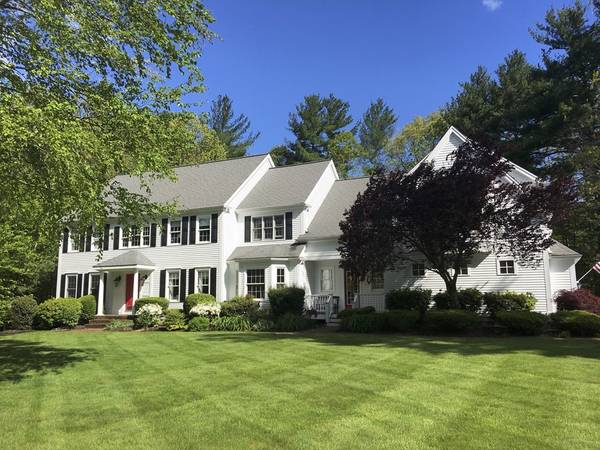 217 Old Schoolhouse Lane, Hanover, MA 02339