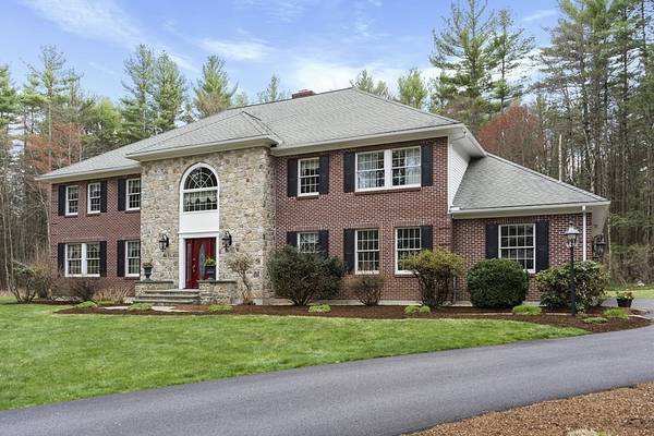 300 Robinson Rd, Boxborough, MA 01719