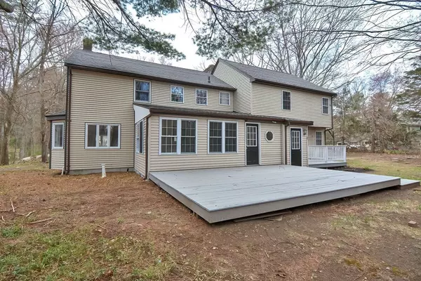 Mendon, MA 01756,12 Sandra Cir