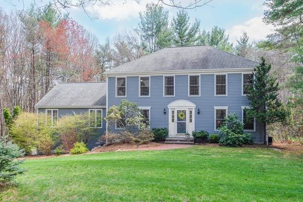 28 Valleywood Rd, Hopkinton, MA 01748