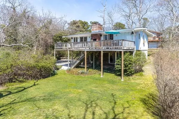 35 Old Salt Ln, Wellfleet, MA 02667