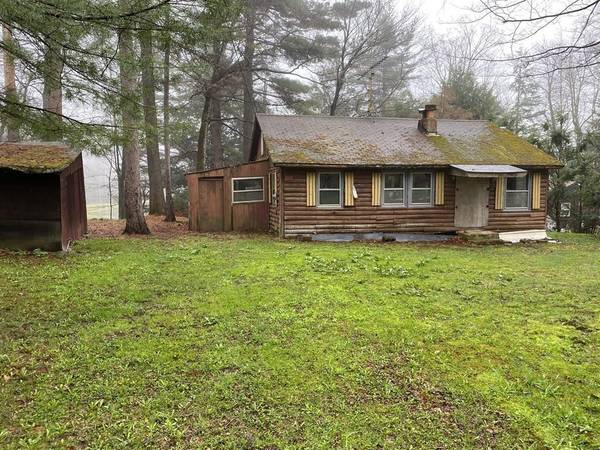 Heath, MA 01346,50 Papoose Lake Dr