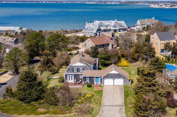 9 Channel Point Dr, Yarmouth, MA 02673