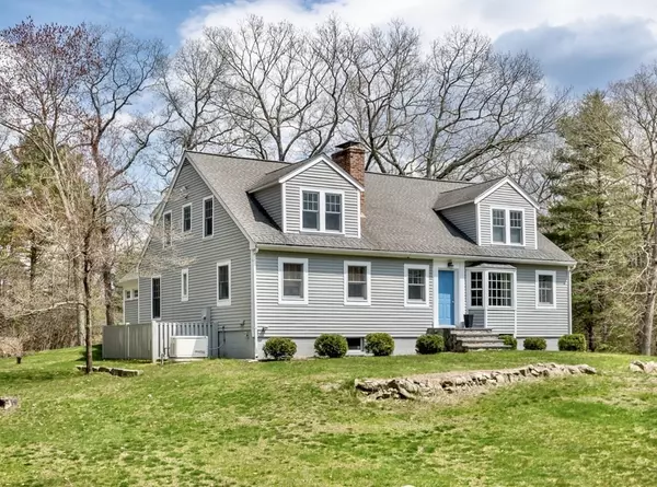 72 Hollis St, Sherborn, MA 01770