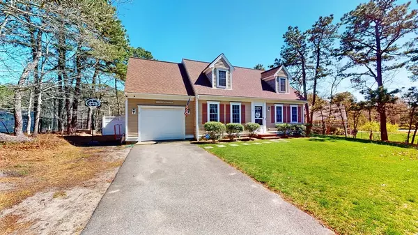 11 Derby Ln, Harwich, MA 02645