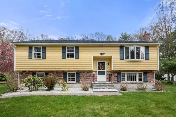 6 Lexington Lane, Millis, MA 02054