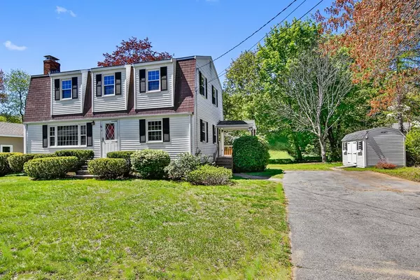 12 Randall Rd, Ipswich, MA 01938