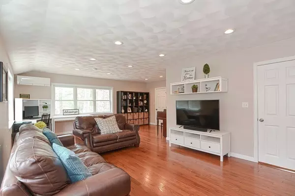 Billerica, MA 01821,14 Crimson Rd