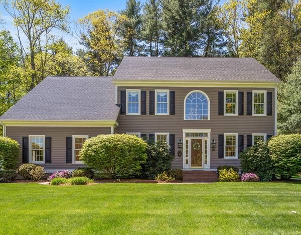 4 Choate Ln, Southborough, MA 01772