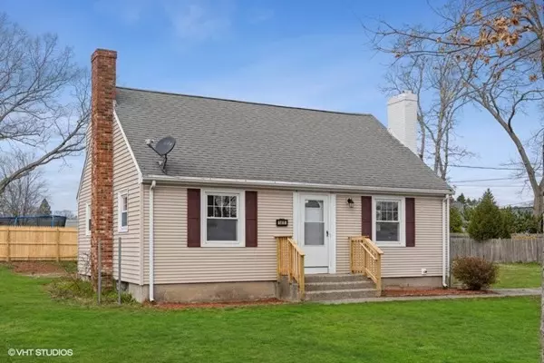 140 Bloomfield Street, Seekonk, MA 02771