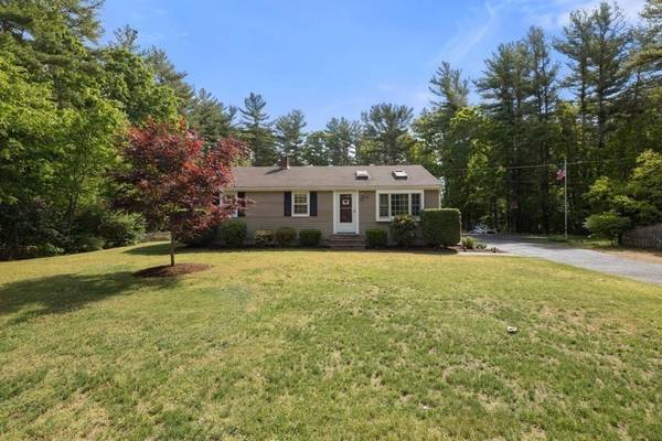 12 Hawthorne Rd, Kingston, MA 02364