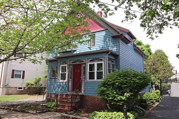 21 Herschel Street, Lynn, MA 01902