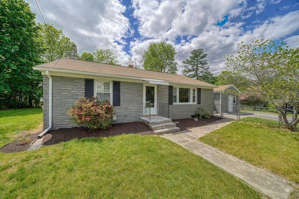 7 Pattison Ave, Dudley, MA 01571