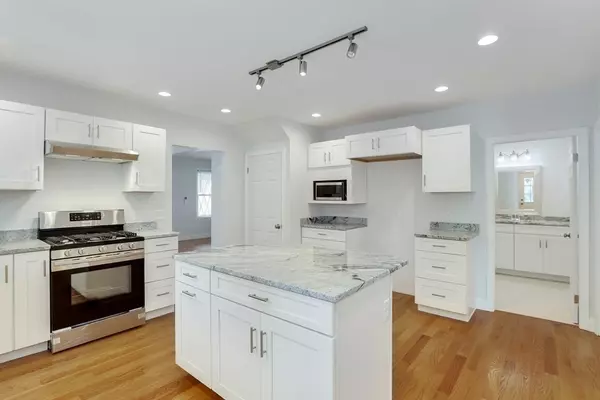 322 Lancaster St, Leominster, MA 01453