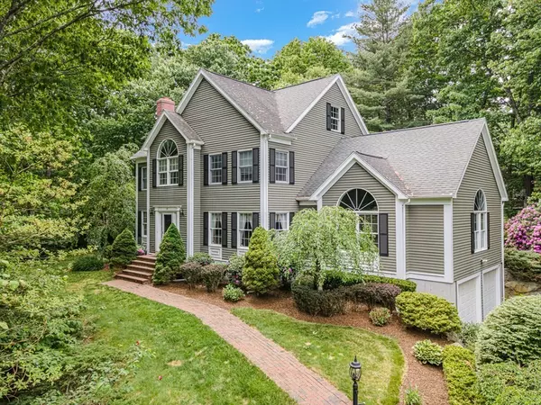 19 Birch Road, Medfield, MA 02052