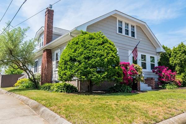 529 Willett Ave, East Providence, RI 02915