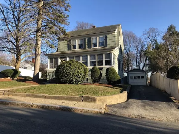 157 10th Street, Lowell, MA 01850