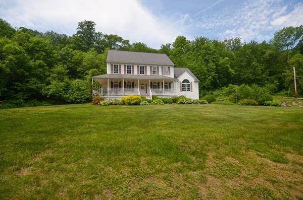 252 W Sutton Rd, Sutton, MA 01590