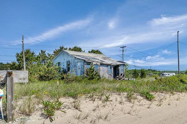 194 E Beach Rd, Westport, MA 02790