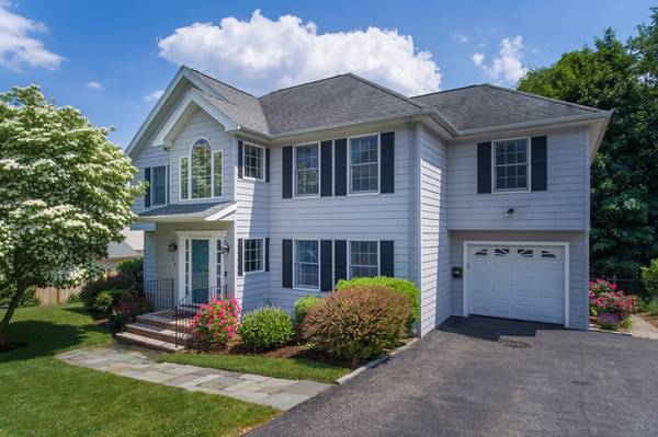 44 Morningside Dr, Arlington, MA 02474