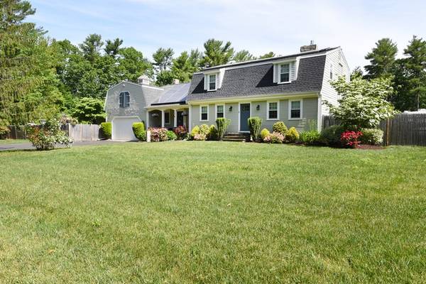 4 Dana Lee Dr, Freetown, MA 02702