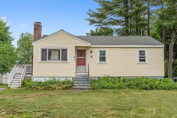 8 Green St, Littleton, MA 01460