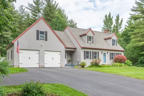 18 Powhatan Rd, Pepperell, MA 01463