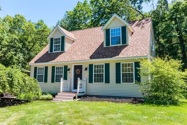 25 Railroad Ave, Douglas, MA 01516