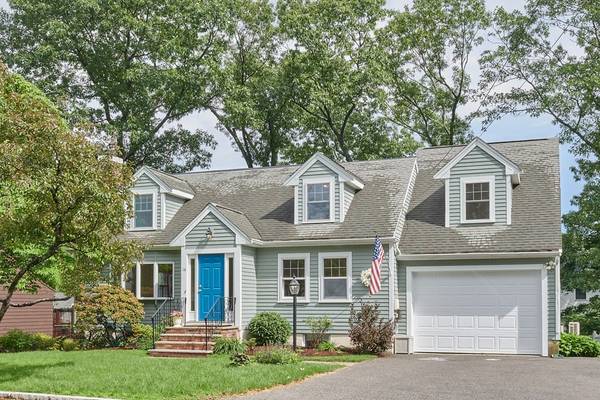 14 Moccasin Path, Arlington, MA 02474