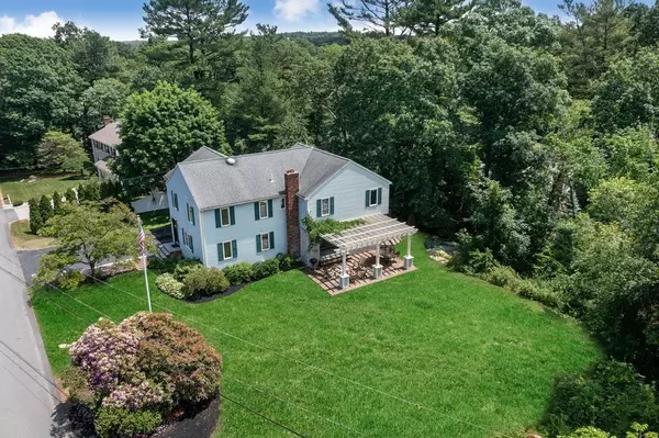 3 Cedar Acres Dr, Cohasset, MA 02025