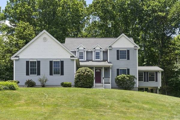 14 Sunset Way, Tyngsborough, MA 01879