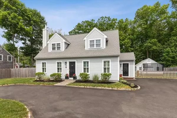 311 Beechwood St, Cohasset, MA 02025