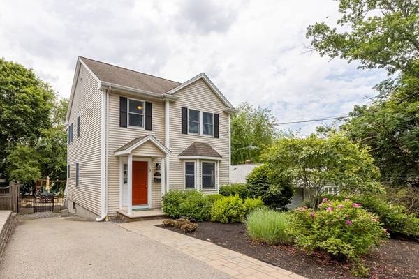 15 Albemarle Rd, Waltham, MA 02452