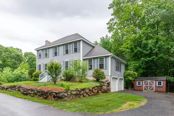 5 High Oaks Path, Pepperell, MA 01463