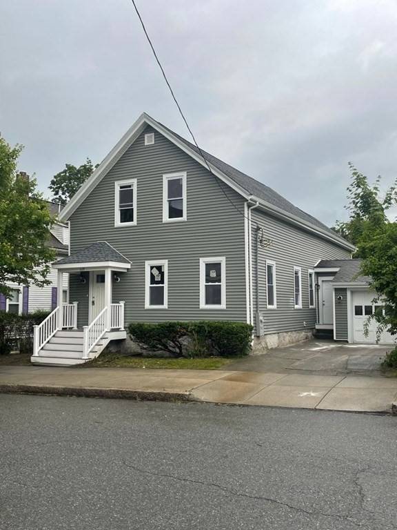 529 Walnut St, Fall River, MA 02720