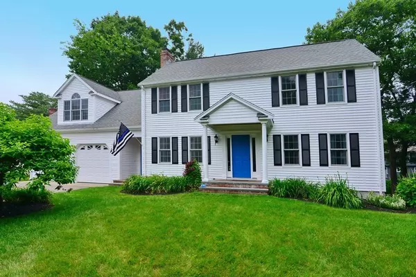 12 Lois Ln, North Attleboro, MA 02760