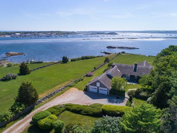 2015 Main Road, Westport, MA 02791