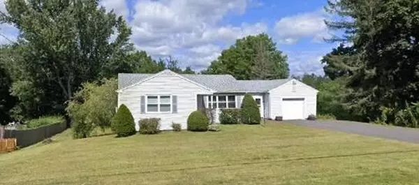 Southwick, MA 01077,9 George Loomis Rd