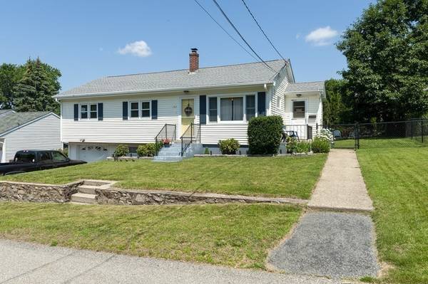 182 Getchell Ave, Woonsocket, RI 02895