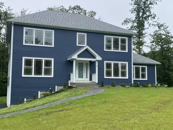 15 Crystal Lane, Hadley, MA 01035