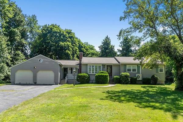 6 Belmont Dr, Sterling, MA 01564