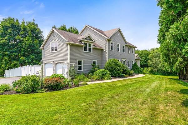 538 Osgood St, North Andover, MA 01845