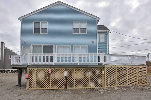 6 Bay St, Scituate, MA 02066