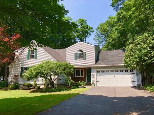 205 Pomeroy Meadow Rd, Southampton, MA 01073