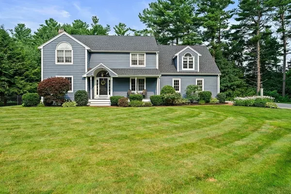 6 Dixons Path, Foxboro, MA 02035